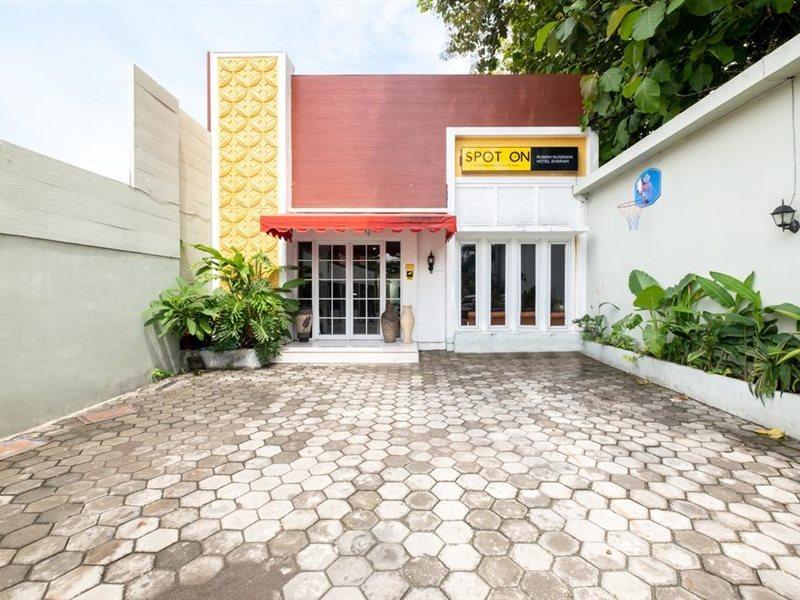 Spot On 2419 Rumah Nugraha Hotel Syariah Yogyakarta Exteriör bild