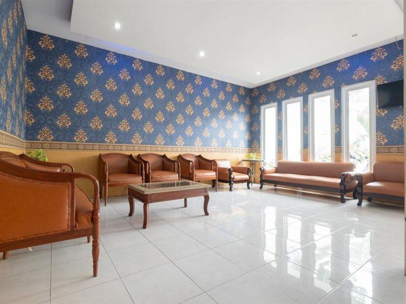 Spot On 2419 Rumah Nugraha Hotel Syariah Yogyakarta Exteriör bild