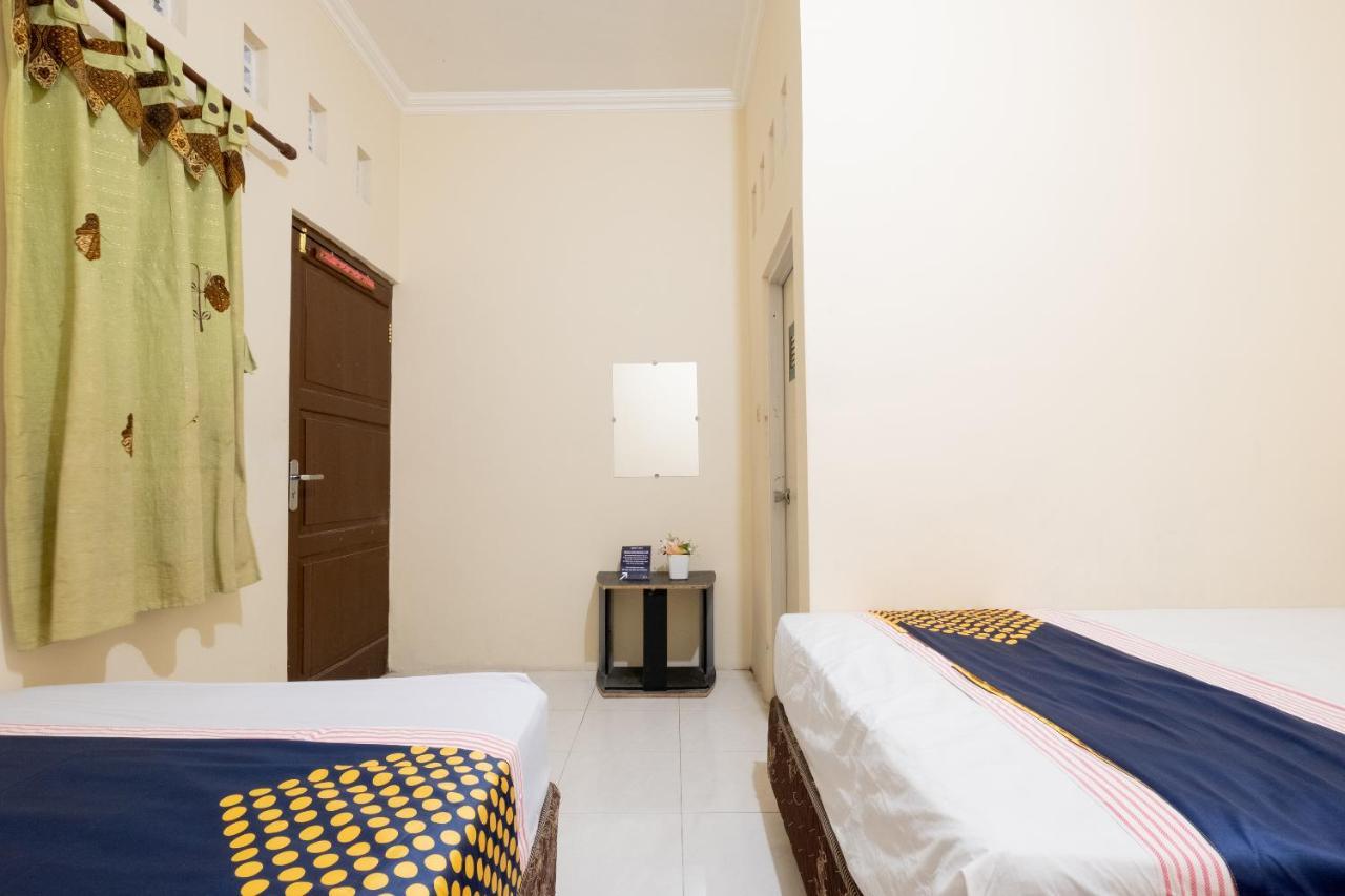 Spot On 2419 Rumah Nugraha Hotel Syariah Yogyakarta Exteriör bild